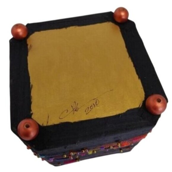 Handmade Crafted Sculptured Beaded Horse Box Keepsake Signed 2010 - Picture 6 of 6